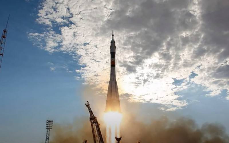 Roskosmos ha rinviato la consegna del progetto di progetto per il nuovo complesso spaziale "Soyuz-5"