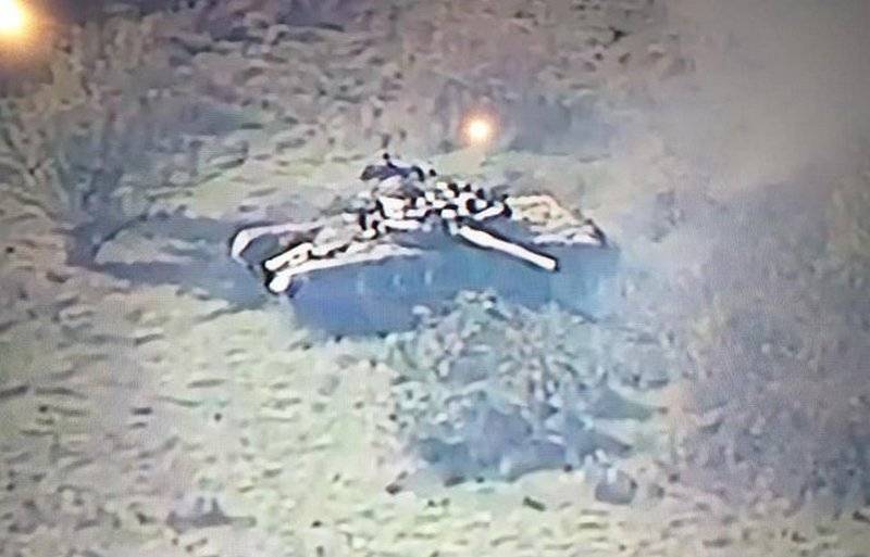 A video of the defeat of the Azerbaijani T-72 Aslan tank by an ATGM shot appeared on the Web
