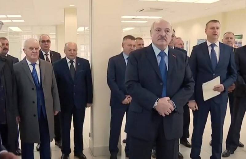 "Metro inşa edilmiş gibi": Lukashenka Belarus'u nükleer güç ilan etti