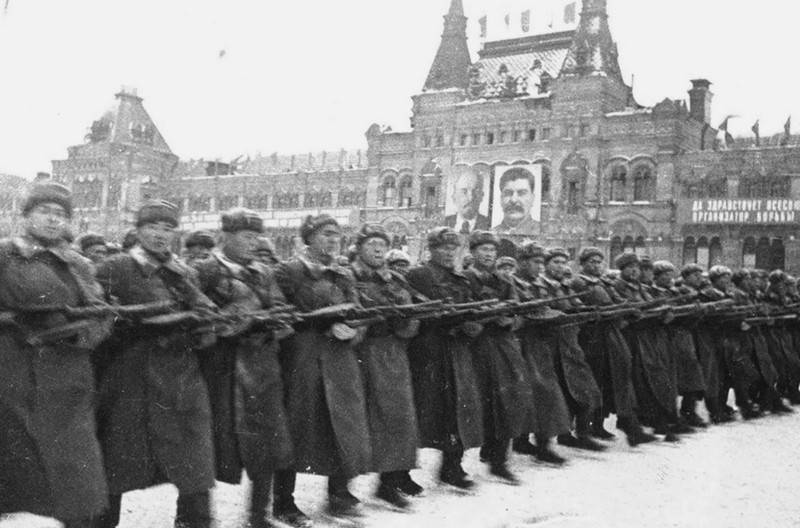 The Ministry of Defense declassified documents about the military parade on November 7, 1941