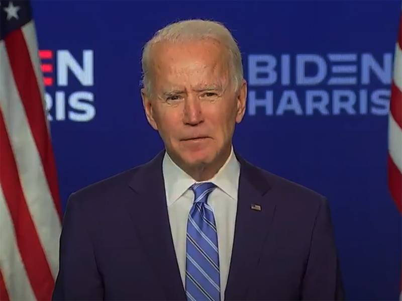 Biden은 자신을 미국의 46 대 대통령으로 선언하고 미국을 전 세계의 등대라고 불렀습니다.