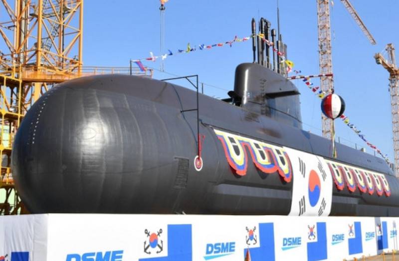 Na Coréia do Sul, lançou o segundo submarino diesel-elétrico de desenho nacional com VNEU