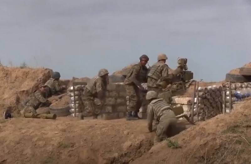 Lo storico militare americano ha parlato della "linea armena Maginot" in Karabakh