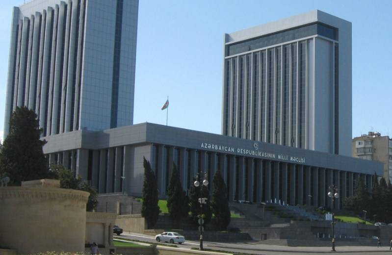 "Cuestionada su neutralidad": Bakú exige excluir a Francia del Grupo de Minsk en Karabaj