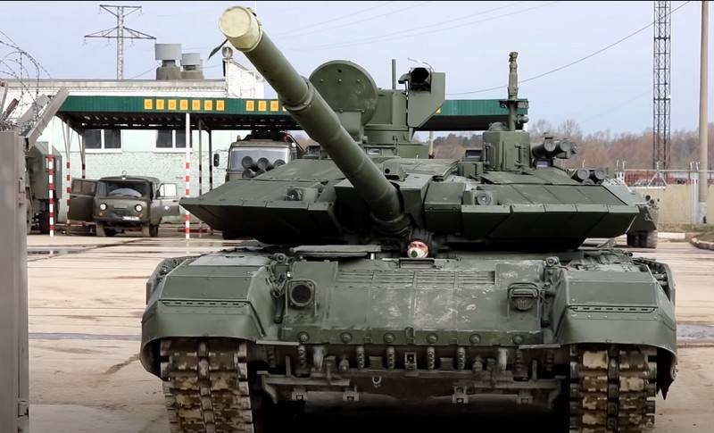 Savunma Bakanlığına teslim edilen yeni bir modernize T-90M "Proryv" tankı grubu