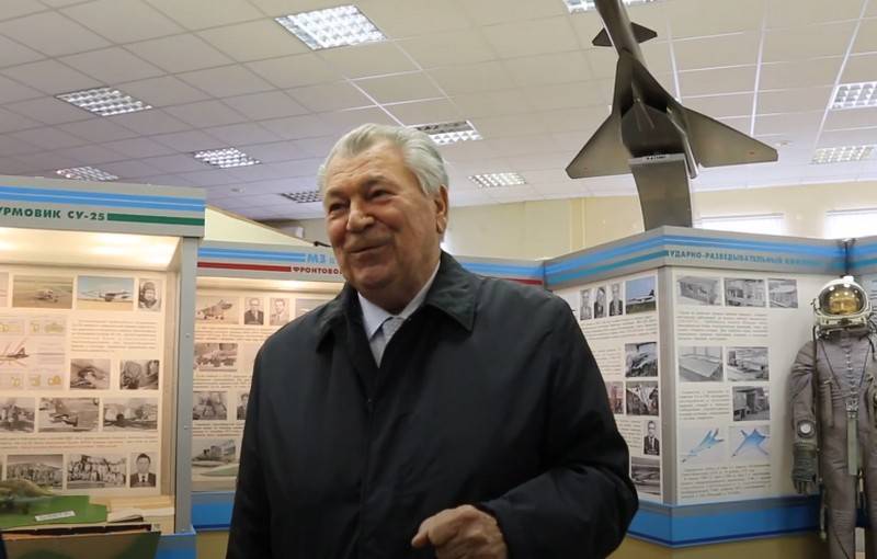 The last Minister of Defense of the USSR died