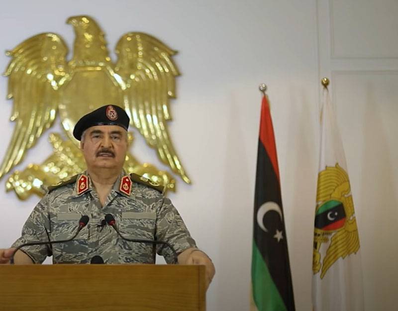 哈夫塔尔元帅（Marshal Haftar）：虽然土耳其军方的靴子践踏了利比亚的土壤，但我们不会有和平