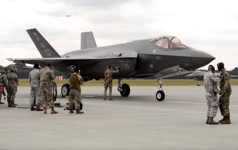 Lockheed Martin'in F-35 avcı uçağında tespit edilen kusurları düzeltmek için acelesi yok