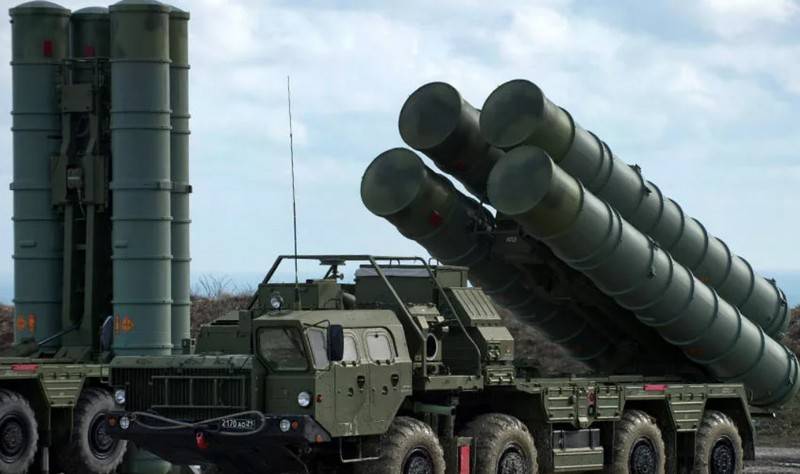 "Sem olhar para os EUA": Erdogan falou sobre os planos de compra do segundo regimento do sistema de defesa aérea S-400