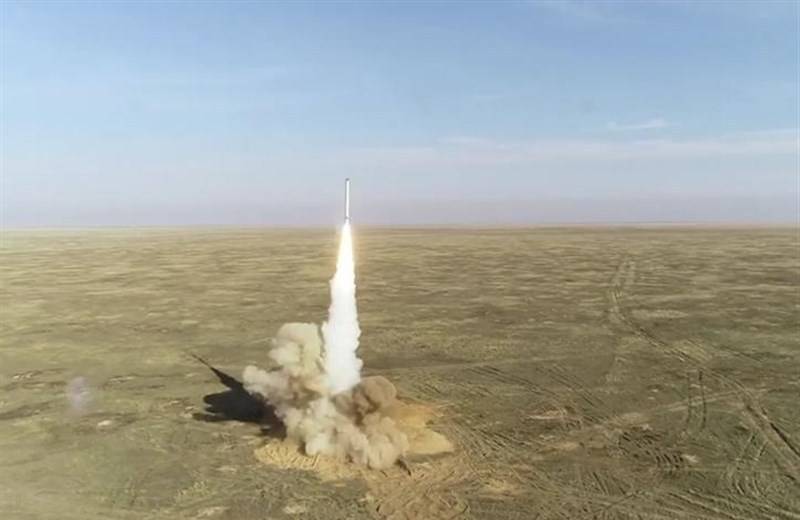 Iran führt Militärübungen mit ballistischen Raketen durch