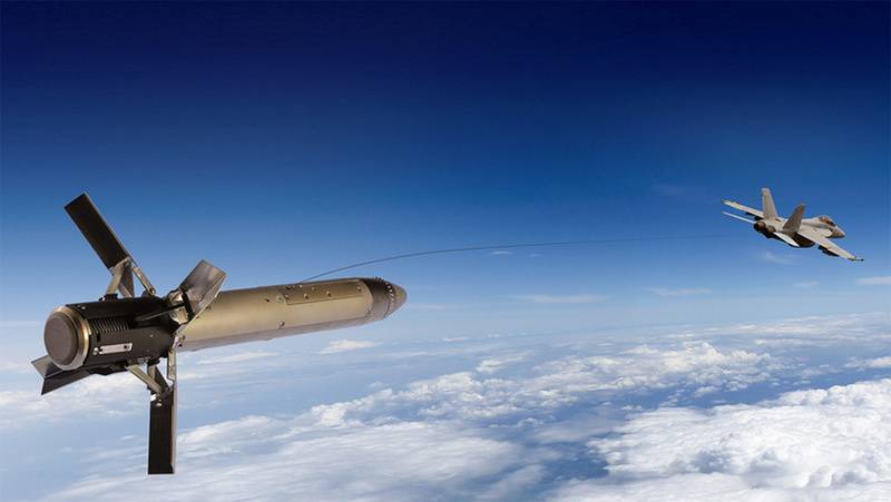 "Tromper les missiles russes": les États-Unis équipent les avions de reconnaissance de leurres