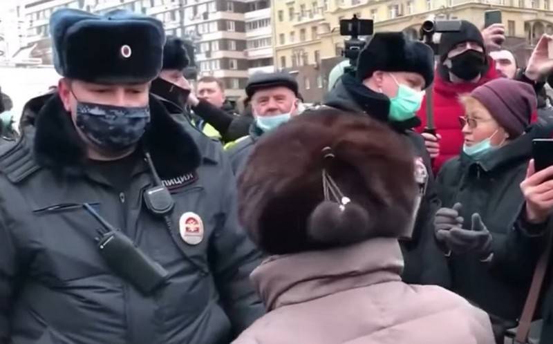 OMON çalışıyor. Uzakdoğu ve Sibirya'daki protestolar nasıl?