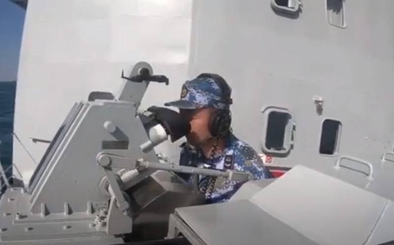 남중국해에서 훈련을 수행하는 PLA 해군