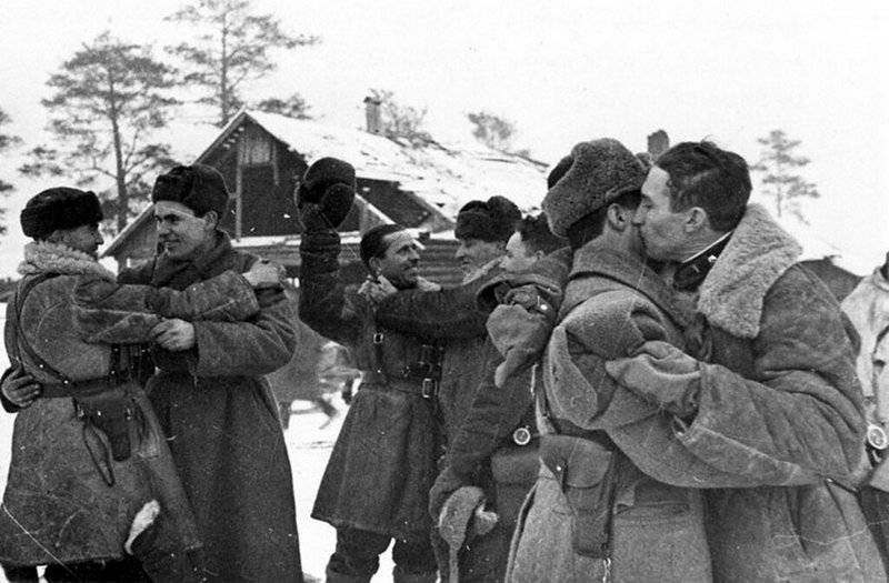 Jour de la libération complète de Leningrad du blocus fasciste