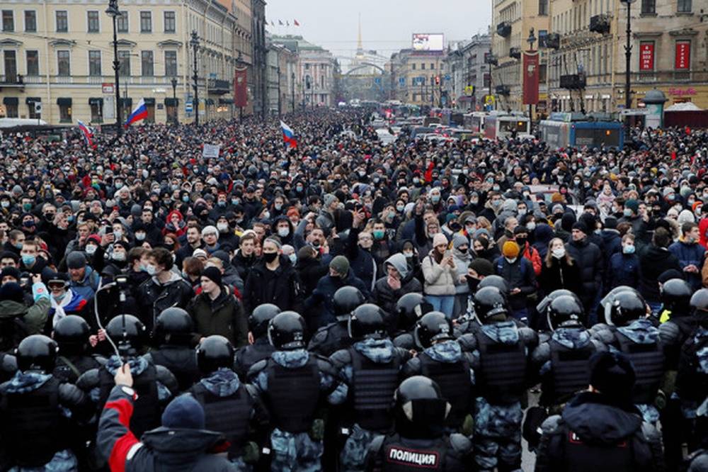Октября станет в россии. Протесты 23 января 2021 в Санкт Петербурге. Митинг Навального 2021 в Москве. Митинги в России 2021 Навальный. Митинг протеста в Москве 23 января 2021.