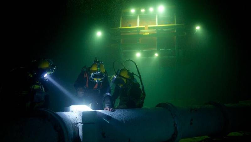 Как люди живут на дне океана