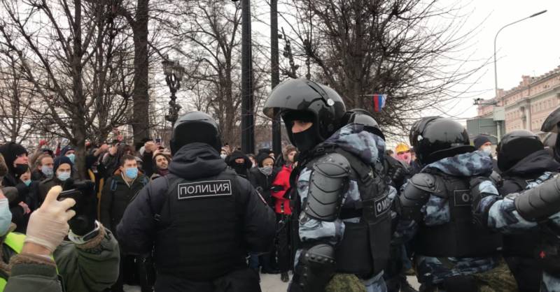 Большая репетиция мелочных людей