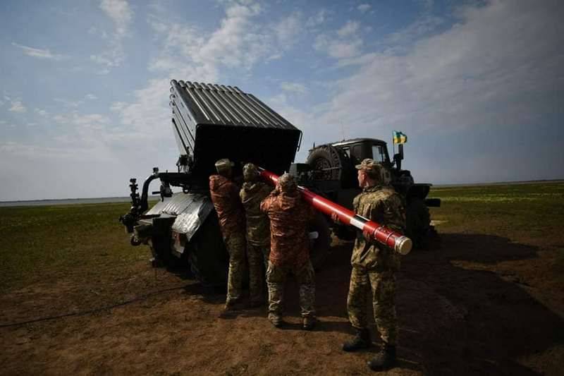 "Berest" più "Verba": l'Ucraina ha annunciato lo sviluppo di un nuovo MLRS da 122 mm