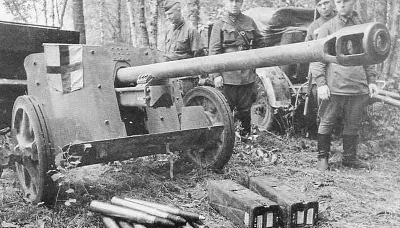Use of captured German anti-tank guns