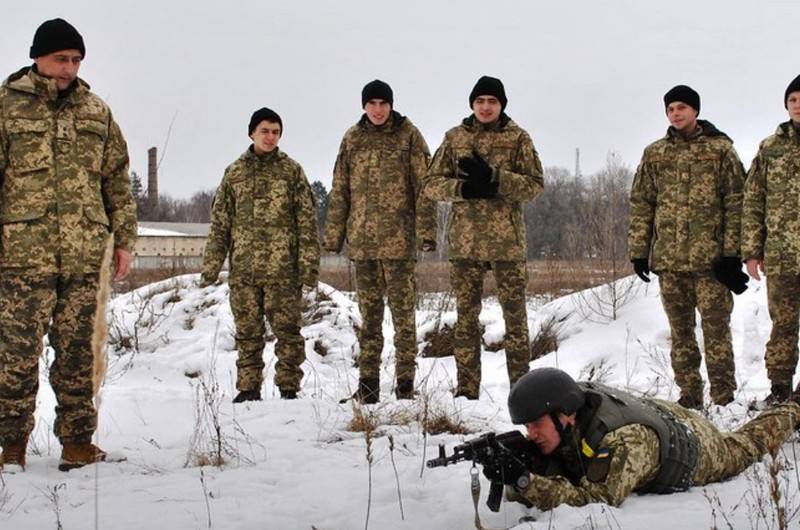 "Operasyonel rezerv": Kiev, savaş durumunda yedeklerin acil olarak çağrılmasına ilişkin bir yasa hazırlıyor