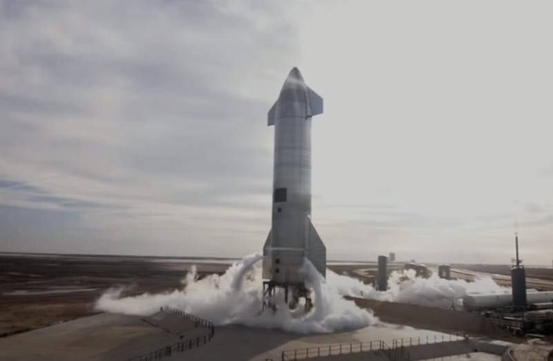 'Mendarat dengan selamat dan sehat': Prototipe pesawat luar angkasa Starship meledak setelah mendarat