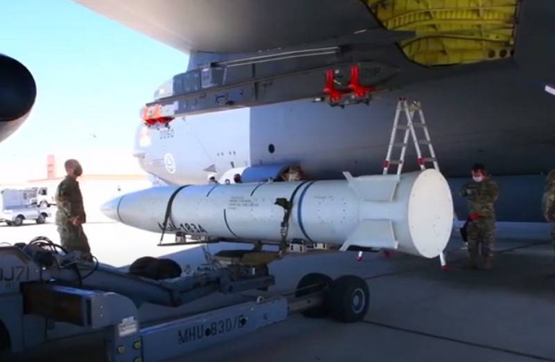 La US Air Force inizia i test di volo di un prototipo di missile ipersonico AGM-183A ARRW