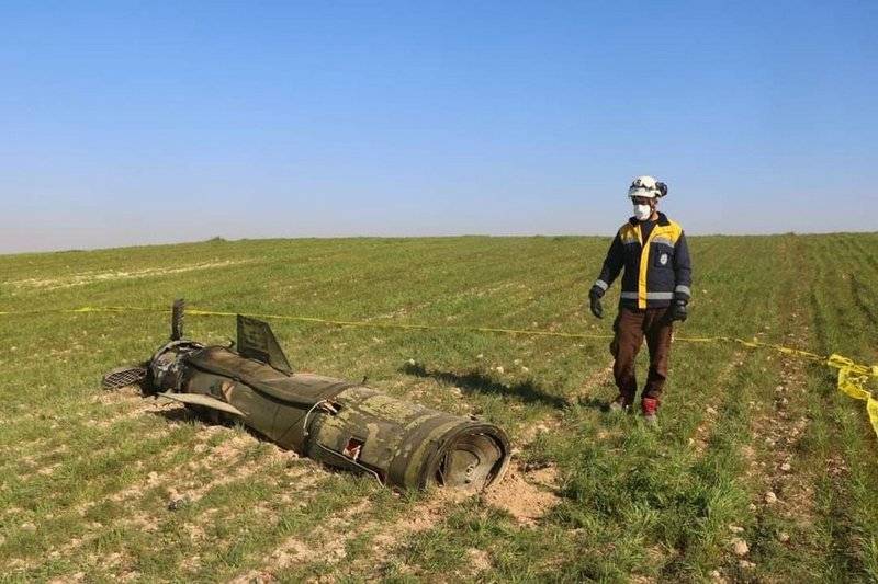 殴打された「Tochka-U」：不明が親トルコの過激派の燃料インフラストラクチャを攻撃した