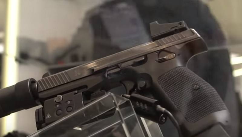 Nueva pistola para Rosgvardia completó las pruebas estatales