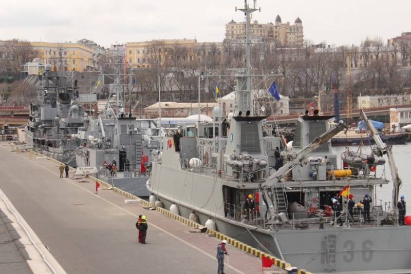 «Рады приветствовать моряков стран НАТО»: украинское командование встретило в Одессе корабли ВМС Турции, Румынии и Испании