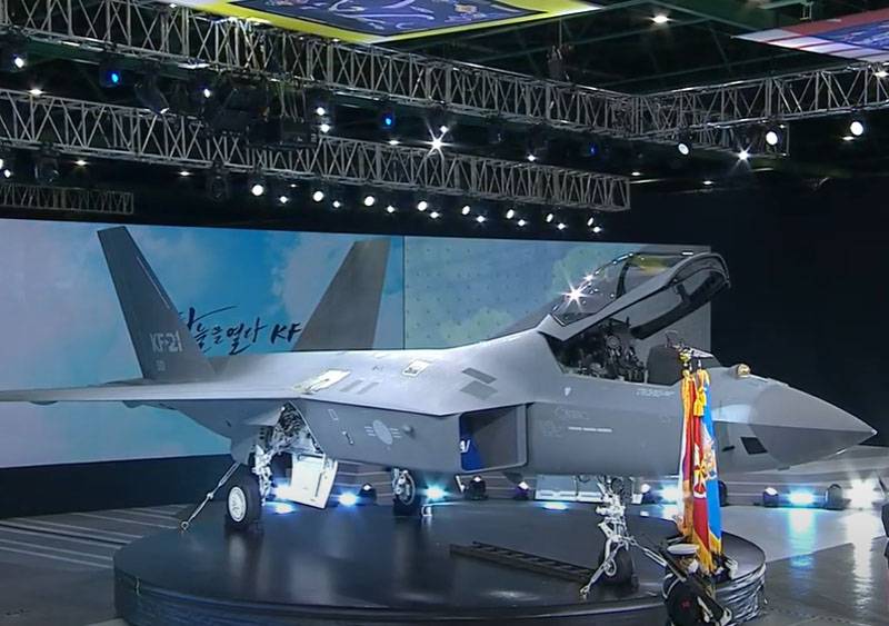 В Корее проводят презентацию прототипа новейшего истребителя KF-X