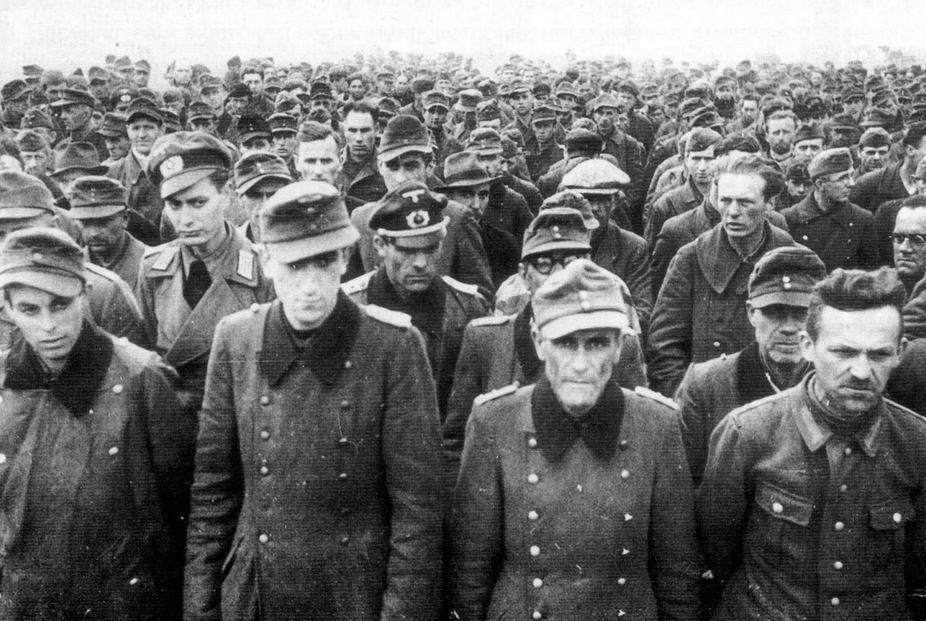 926px x 621px - How German prisoners of war lived and worked in the Soviet Union
