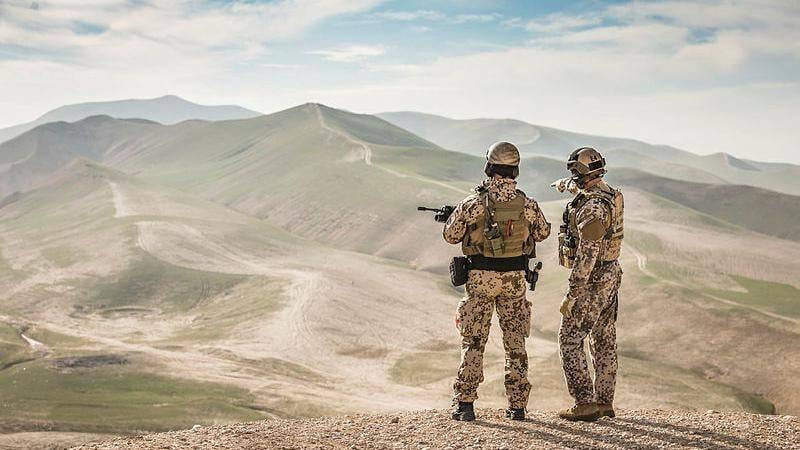 Ministro della difesa lettone: sosteniamo la decisione degli Stati Uniti di ritirare le sue truppe dall'Afghanistan e ritireremo anche i nostri militari da lì