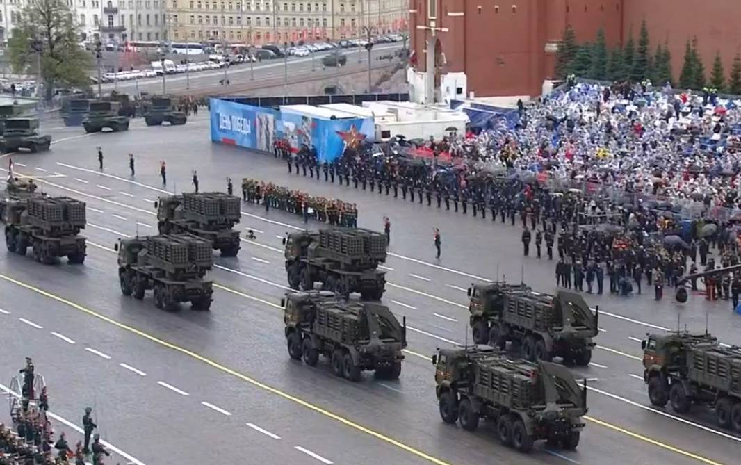 Парад техники 9 мая. Техника на параде. Военная техника на параде. Парад 9 мая Военная техника. Парад военной техники Украины.