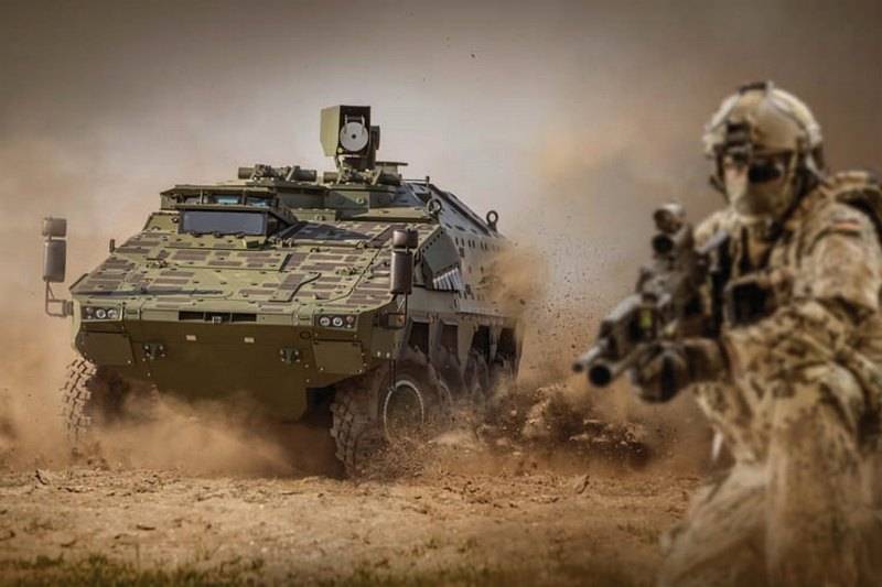 "Páncélozott "behemótok" nagy tömegben": Nyugaton nagyra értékelték az ausztrál hadsereg új páncélozott járműveinek működését