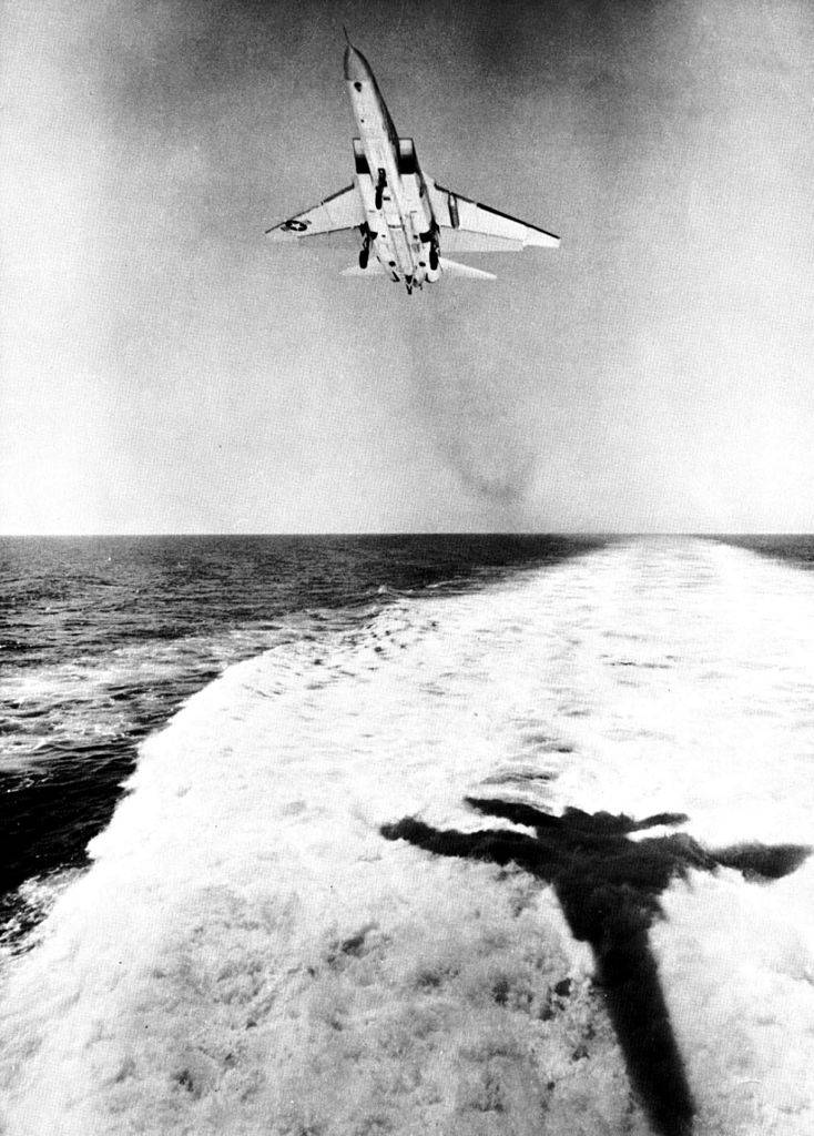 Kuzey Amerika A-5 Kanunsuz. Birleşik Devletler Donanması için bombardıman ve keşif uçağı