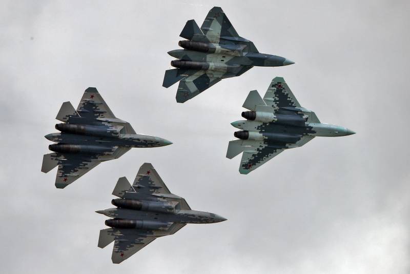 Сообщается о планах на поставки истребителей пятого поколения Су-57 в войска в текущем году