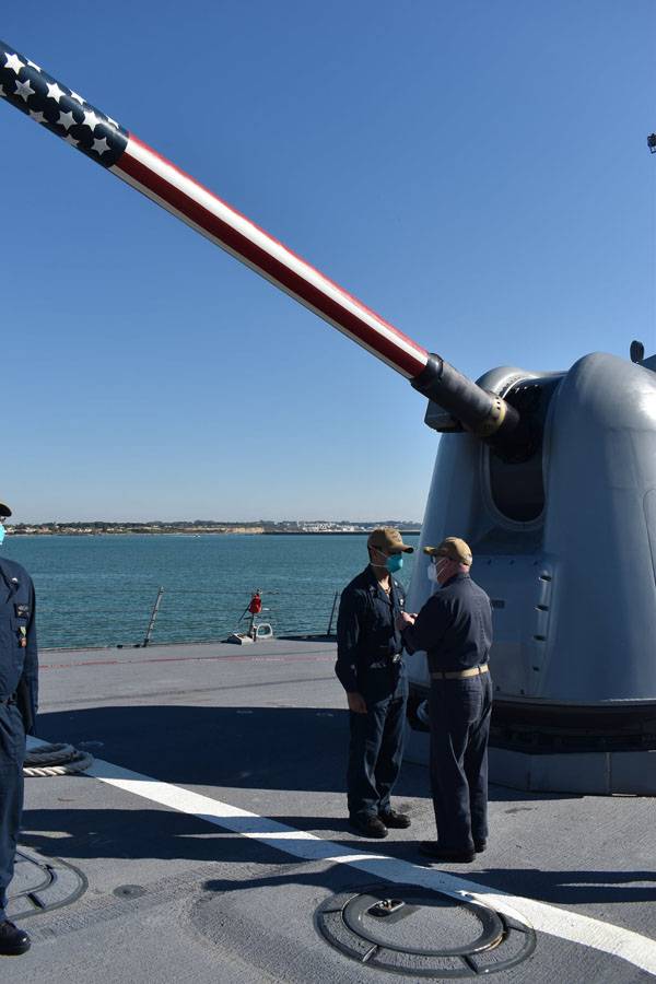 In the US, Arleigh Burke destroyers will equip SEWIP Block III with "electronic attack"