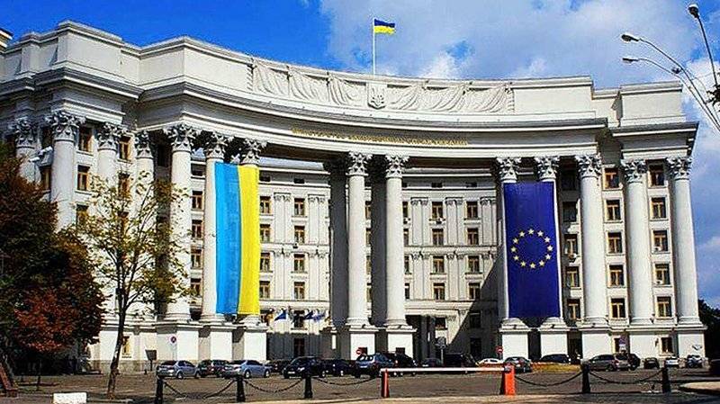 Ukrainas utrikesministerium varnade Ryssland för "attack på vitrysslands suveränitet"
