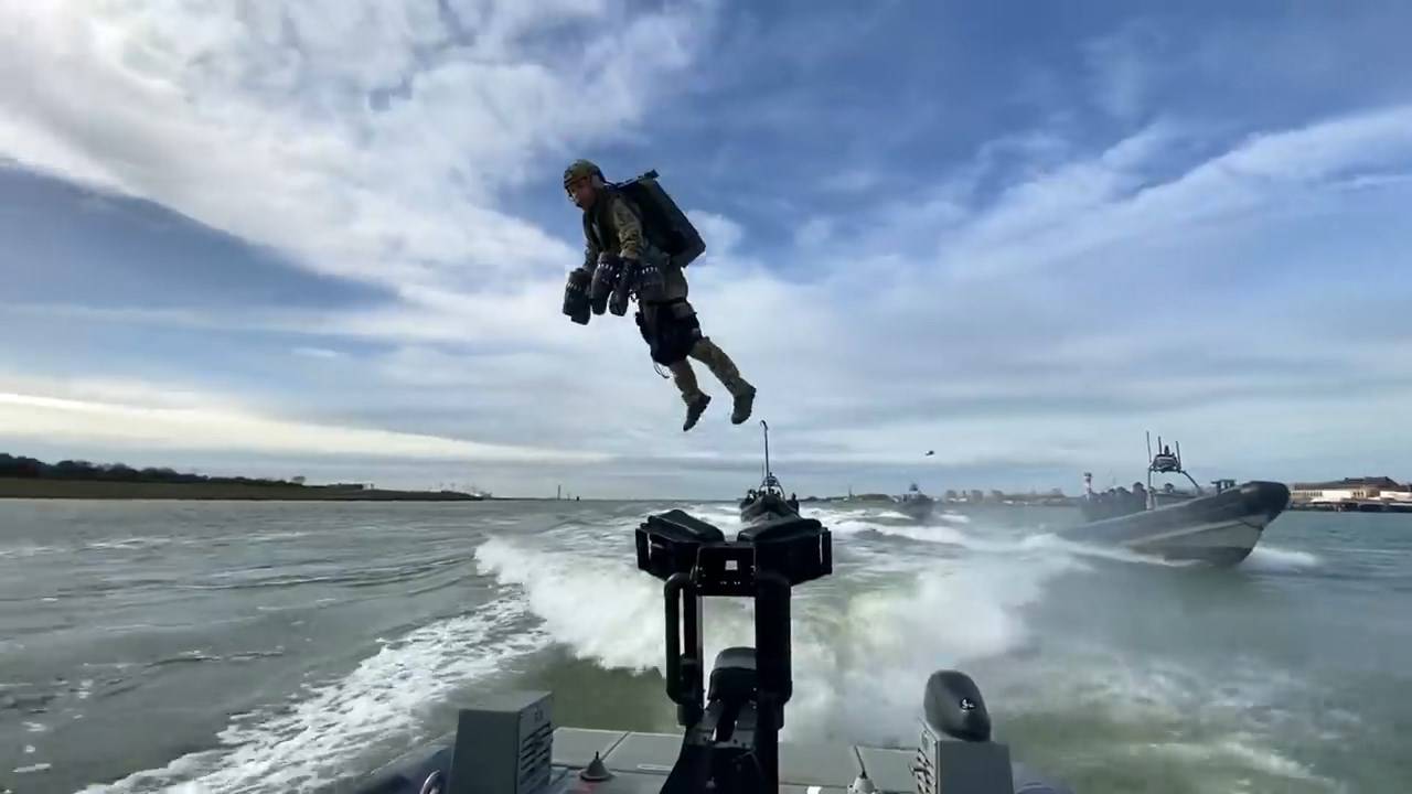 Military Jetpacks: Pentagon Is Ready to Give Soldiers Jetpacks