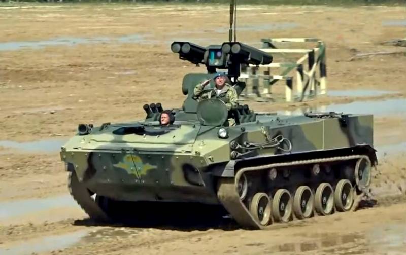 عرض ديناميكي للمعدات العسكرية الروسية الجديدة للقوات المحمولة جواً في "ألابينو"