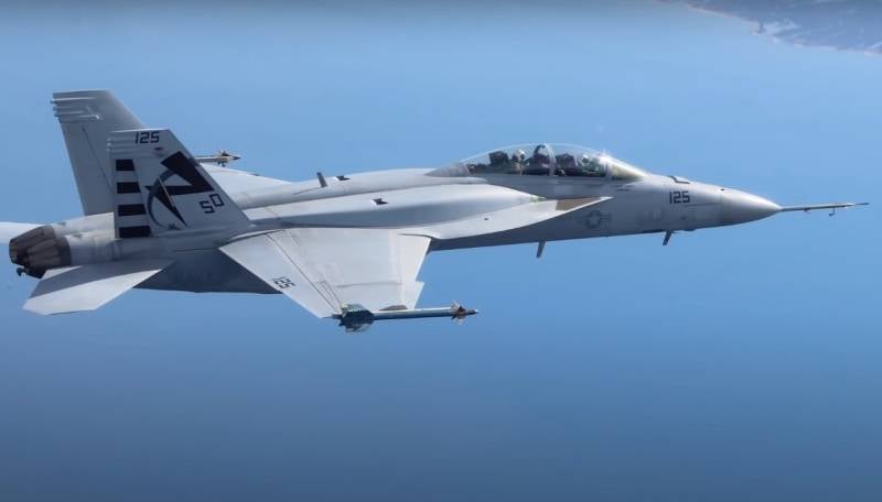 مراقب عسكري روماني : لم تعد هناك حاجة إلى  مقاتلات "F/A-18 Super Hornets" إنها في نهاية "مهنتها " المقاتلة