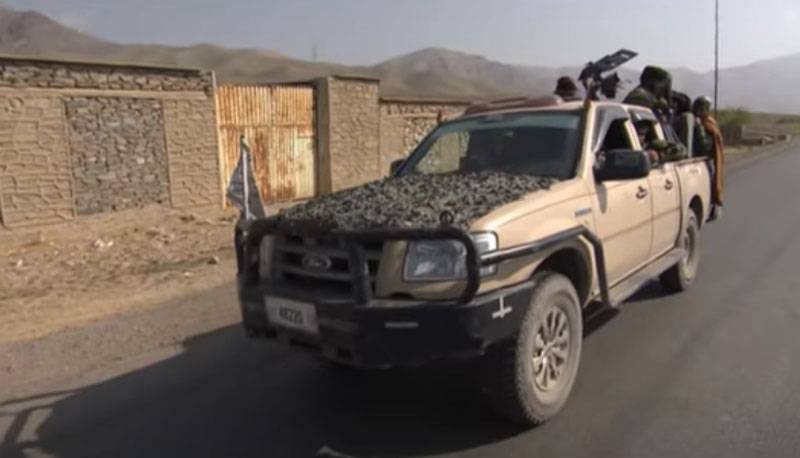 Taliban: 31 Ağustos'ta Salang Geçidi'ni aldık ve Mesud gazetelerde hâlâ "savaşta"ydı
