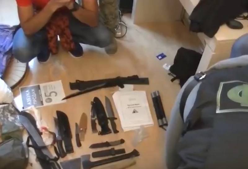 افسران FSB گروهی از نئونازی ها را که در حال آماده سازی یک حمله تروریستی در باشکریه بودند، بازداشت کردند