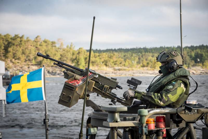 «Сражаться под знаменем НАТО»: в Швеции нашли ответ на «российскую угрозу»
