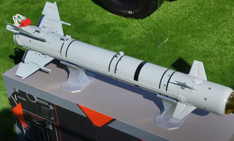 سيتم تكييف الصاروخ الموجه الخفيف المتعدد الأغراض  305E" product للطائرات المقاتلة والطائرات بدون طيار الهجومية