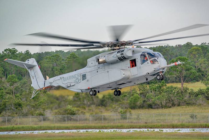 Korps Marinir AS nampa helikopter transportasi produksi pertama CH-53K