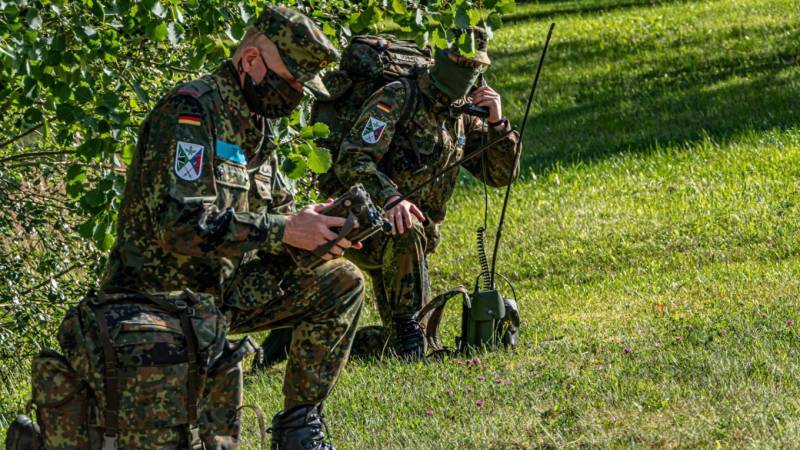 «Возвращение в восьмидесятые годы»: в Германии удивлены закупкой старых радиостанций бундесвером