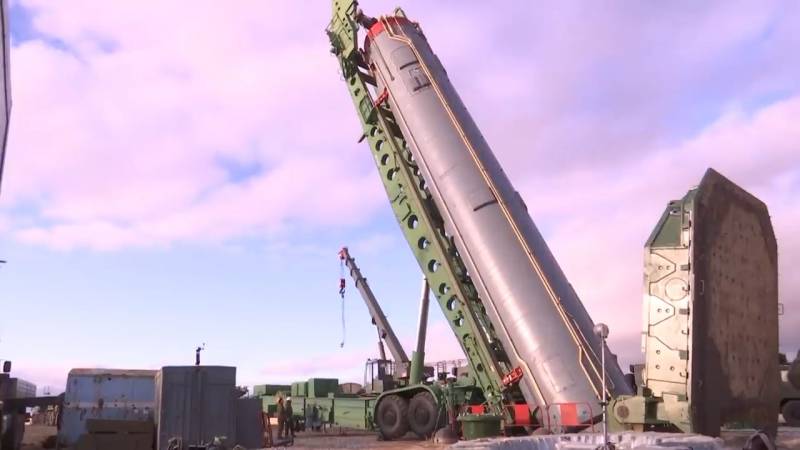 Os mísseis de quarenta anos UR-100N UTTH continuarão a servir