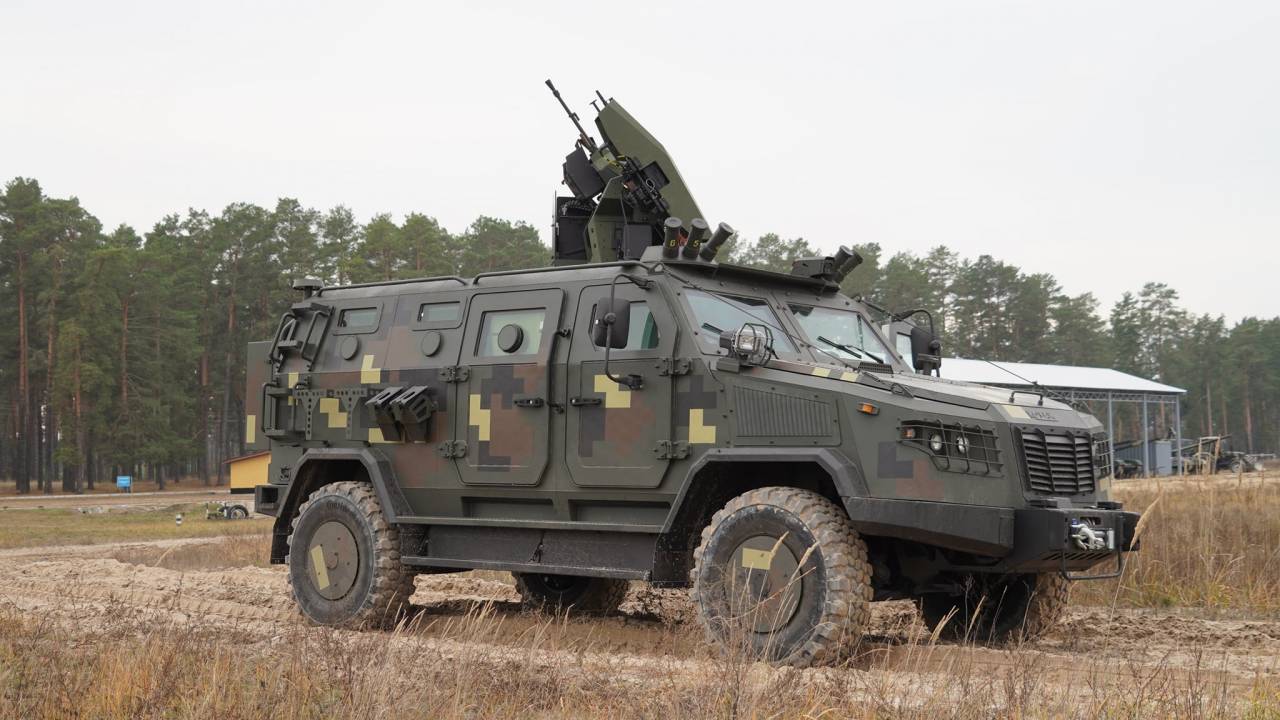 在乌克兰开始使用土耳其生产的战斗模块测试装甲车“Kozak-2M1”