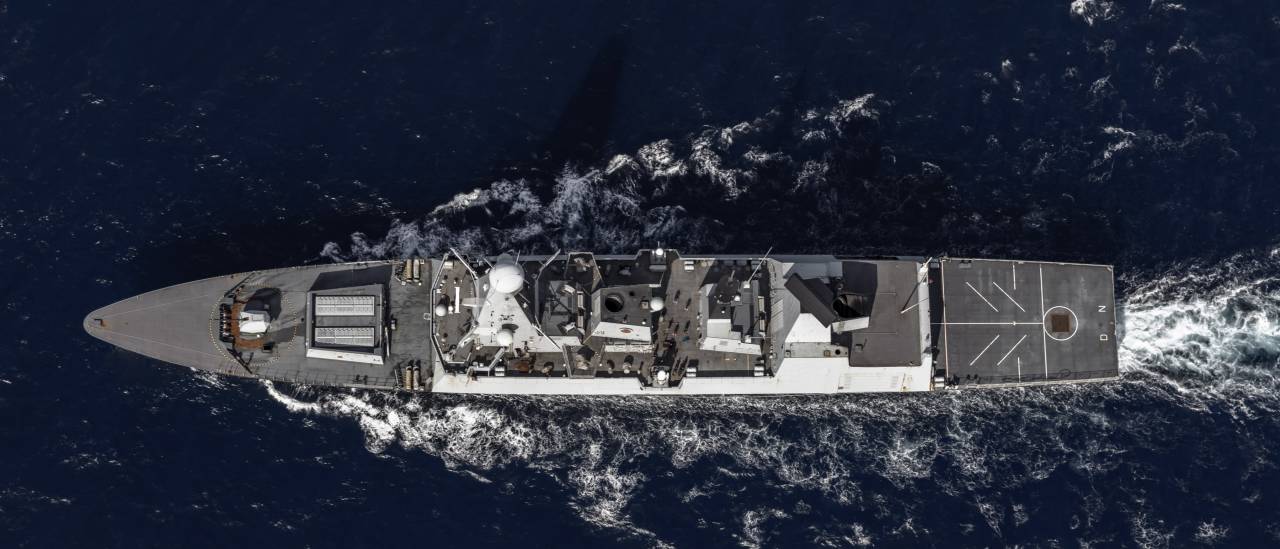 Japão construirá dois navios de guerra de 20 mil toneladas para defesa  antimíssil - Poder Naval